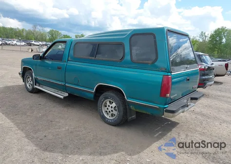 1995 GMC Sierra C1500 z USA, uszkodzony, nr VIN 1GTEC14K9SZ528472